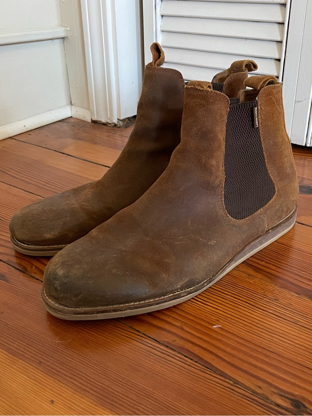 Hari Mari Men’s Odessa Suede Chelsea Boot, size 11, Rich Brown - Picture 3 of 9